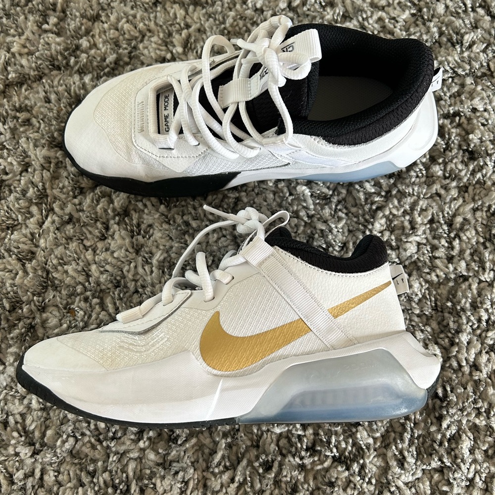 Nike Zoom Crossover size 5Y